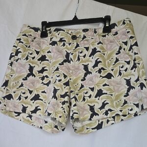 Floral  Women's Shorts Size 4